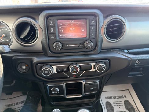 Used 2021 Jeep Wrangler Unlimited Sport image 8