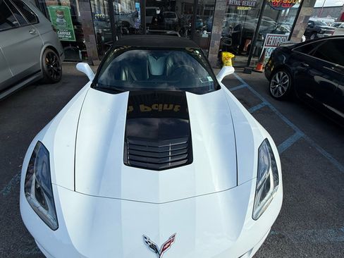Used 2015 Chevrolet Corvette Stingray Convertible image 19