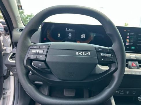 Used 2025 Kia K4 FWD image 13
