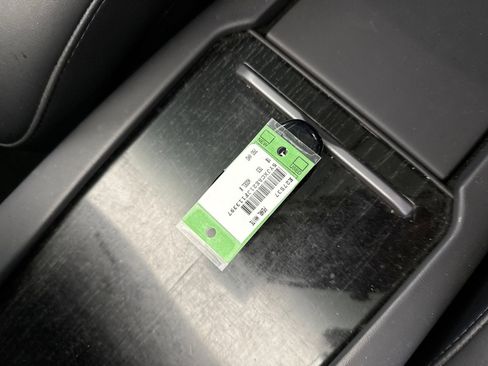 Used 2018 Tesla Model X 75D image 12