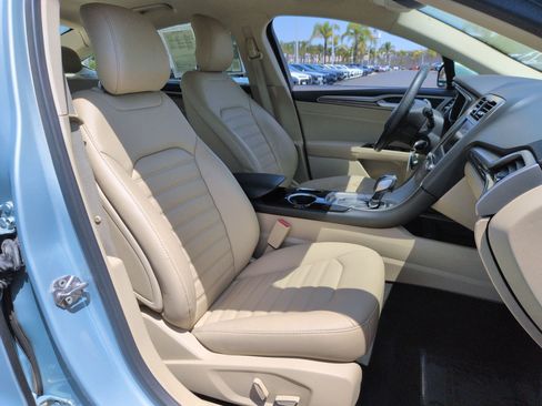 Used 2013 Ford Fusion SE FWD image 31