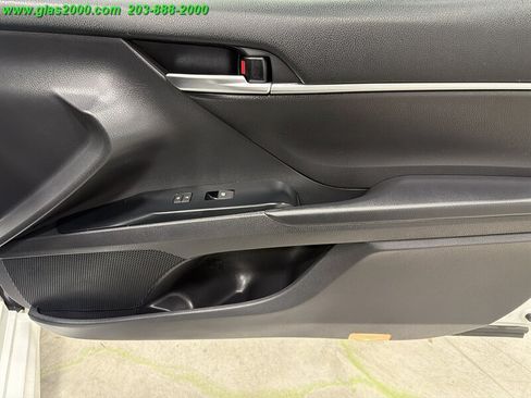 Used 2019 Toyota Camry SE FWD image 26