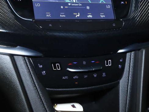 Used 2025 Cadillac XT6 Sport AWD/4WD image 28