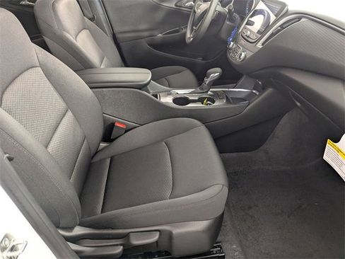 Certified 2025 Chevrolet Malibu LT w/ LPO, Floor Liner Package image 31