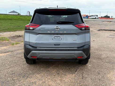 Used 2021 Nissan Rogue SL w/ Premium Package FWD image 4