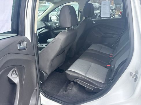 Used 2017 Ford Escape SE image 13