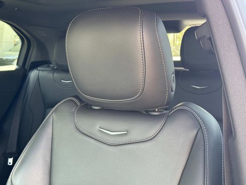 Used 2024 Cadillac XT4 Premium Luxury image 13