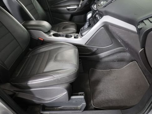 Used 2016 Ford Escape SE w/ SE Chrome Package image 26