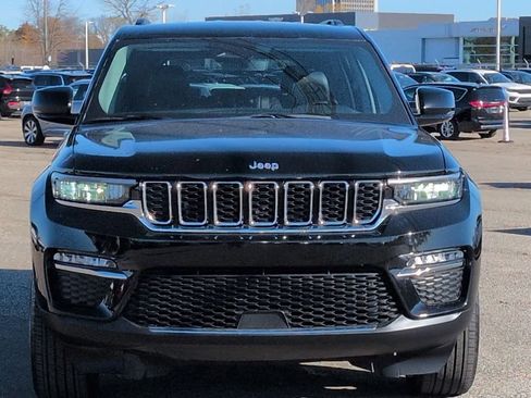 Used 2022 Jeep Grand Cherokee Limited image 9