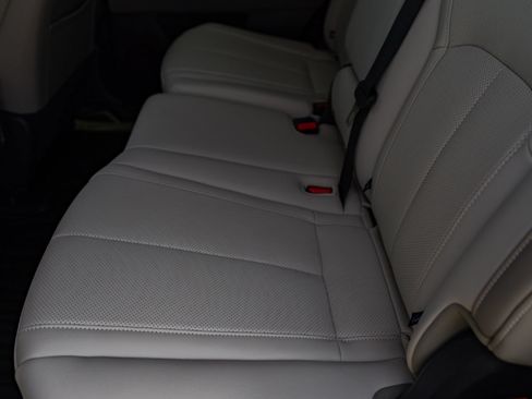 Certified 2026 INFINITI QX60 Luxe w/ Family Package FWD image 23