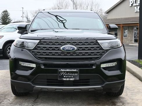 Used 2022 Ford Explorer XLT w/ Equipment Group 202A image 2