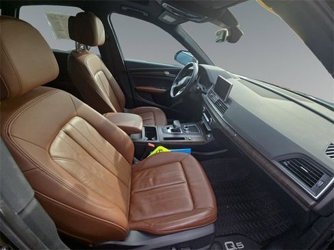 Used 2018 Audi Q5 2.0T Premium Plus w/ Premium Plus Package image 19