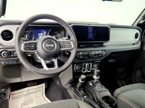 Used 2025 Jeep Wrangler Unlimited Sahara w/ Safety Group image 12