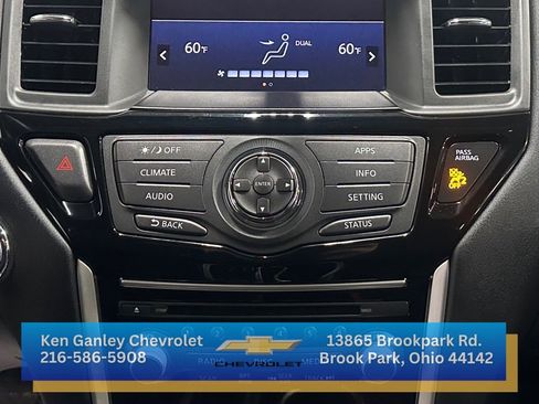 Used 2017 Nissan Pathfinder S image 13