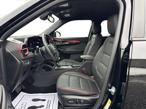 Used 2024 Chevrolet TrailBlazer RS w/ Convenience Package AWD/4WD image 10