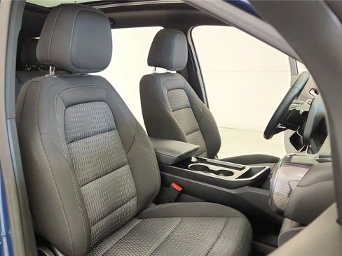 Used 2025 Chevrolet Equinox LT FWD image 41