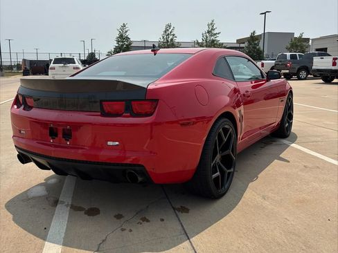 Used 2010 Chevrolet Camaro SS w/ White Stripe Package RWD image 5