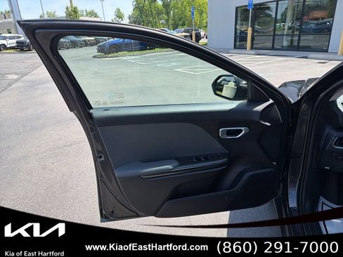 Used 2025 Kia K4 FWD image 28