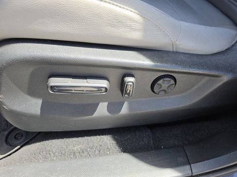 Used 2017 Honda CR-V Touring image 20