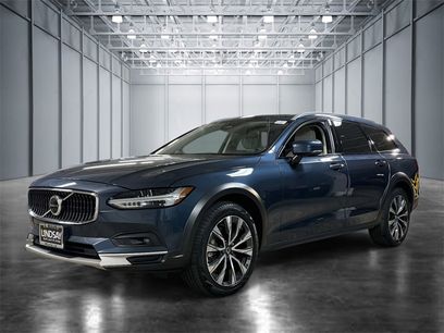Used 2022 Volvo V90 B6 Cross Country w/ Lounge Package