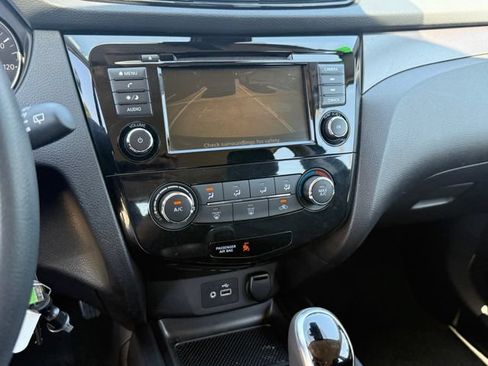 Used 2020 Nissan Rogue Sport S FWD image 21