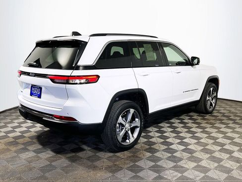 Used 2023 Jeep Grand Cherokee 4WD 4xe w/ Luxury Tech Group II image 6