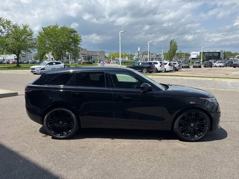 Used 2025 Land Rover Range Rover Velar Dynamic HSE AWD/4WD image 6