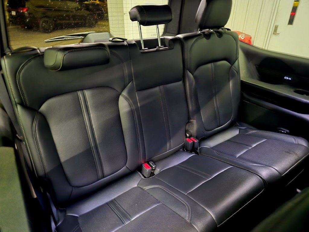 Used 2023 Jeep Wagoneer 4WD w/ Convenience Group I image 41
