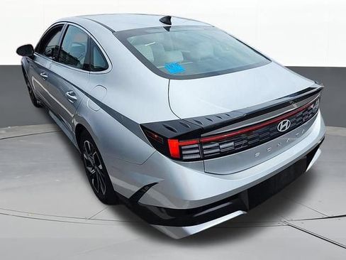 Used 2025 Hyundai Sonata SEL FWD image 4
