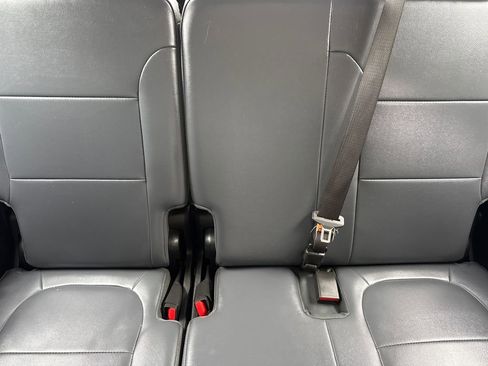 Used 2019 Chevrolet Traverse LT w/ LT Premium Package FWD image 17
