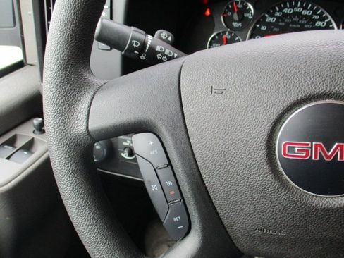 Used 2023 GMC Savana 2500 w/ Driver Convenience Package image 13