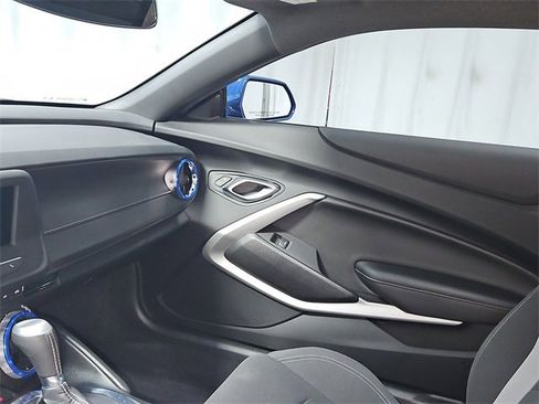 Used 2021 Chevrolet Camaro LT image 11