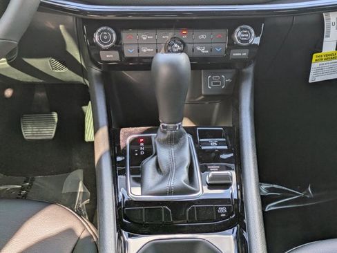 New 2026 Jeep Compass Latitude w/ Sun and Sound Group image 17