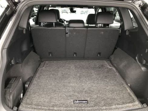 Used 2022 Volkswagen Tiguan SE R-Line image 26