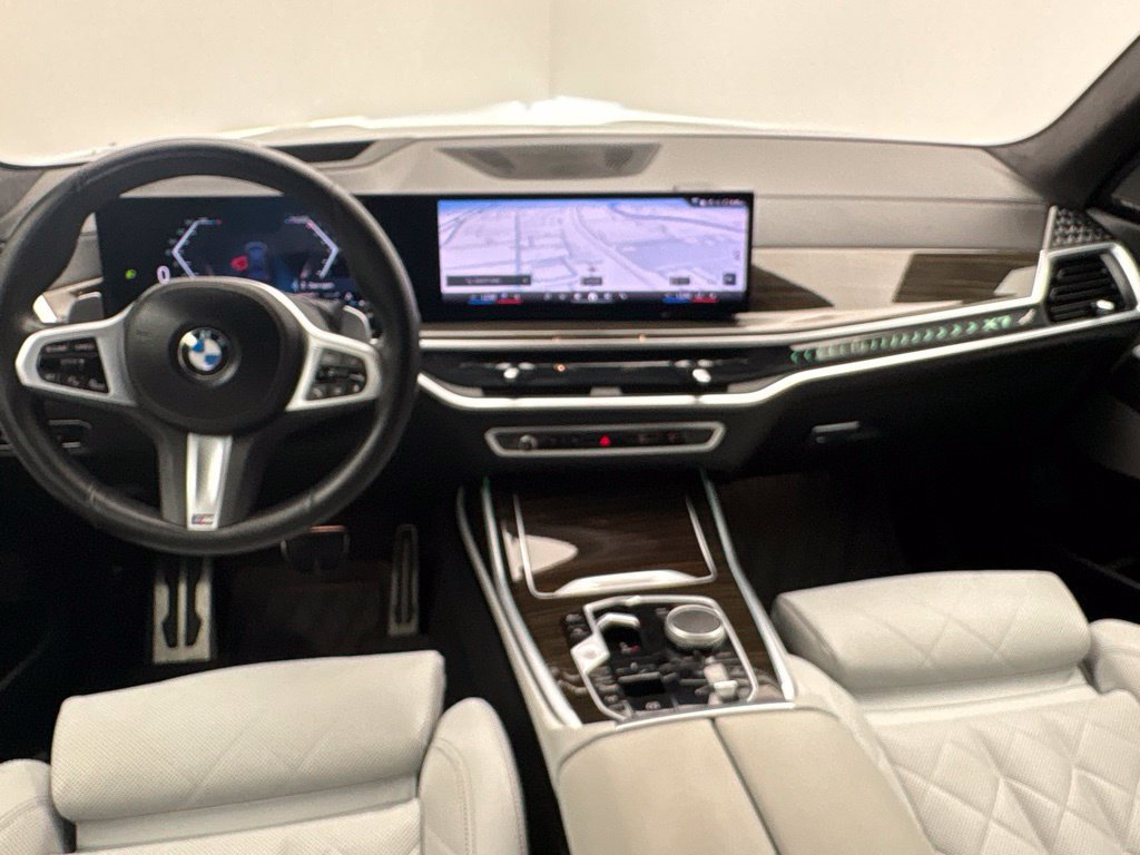 Used 2024 BMW X7 xDrive40i w/ M Sport Package AWD/4WD image 35