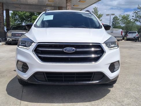 Used 2019 Ford Escape SE FWD image 11