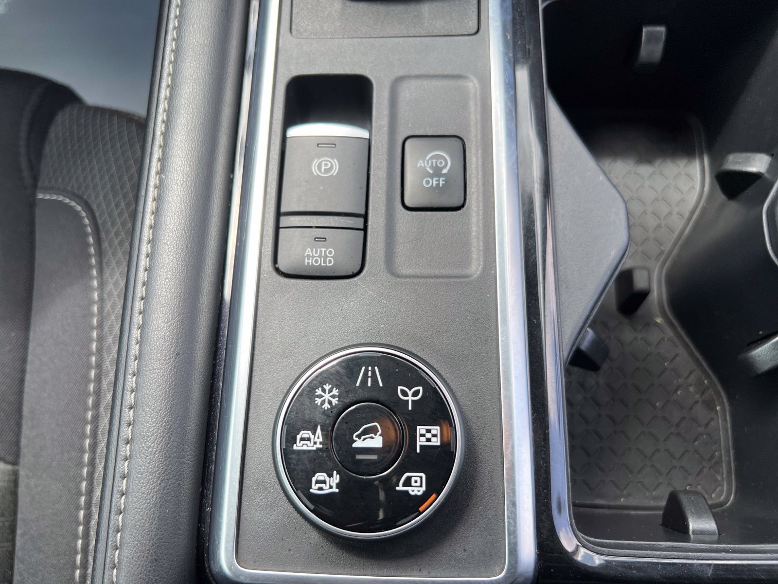 Used 2022 Nissan Pathfinder SV AWD/4WD image 54