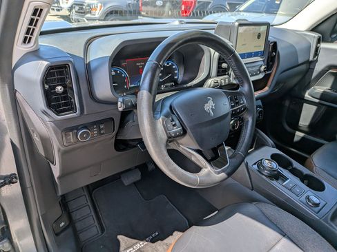 Used 2023 Ford Bronco Sport Outer Banks w/ Tech Package AWD/4WD image 16