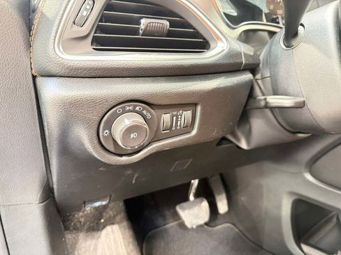 New 2026 Chrysler Pacifica Pinnacle image 32