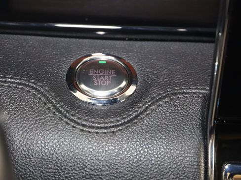 Used 2024 Lincoln Navigator L 4WD image 31