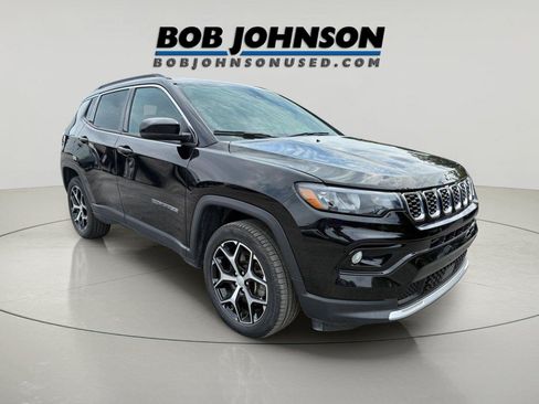 Used 2024 Jeep Compass Limited AWD/4WD image 1