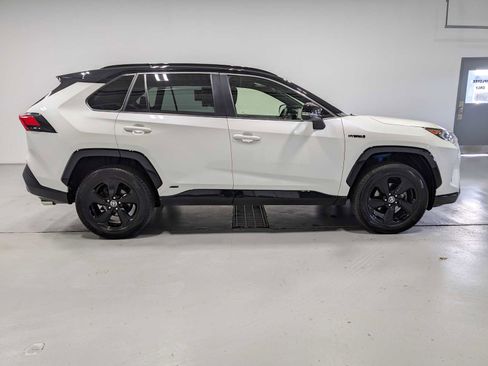Used 2021 Toyota RAV4 XSE image 7