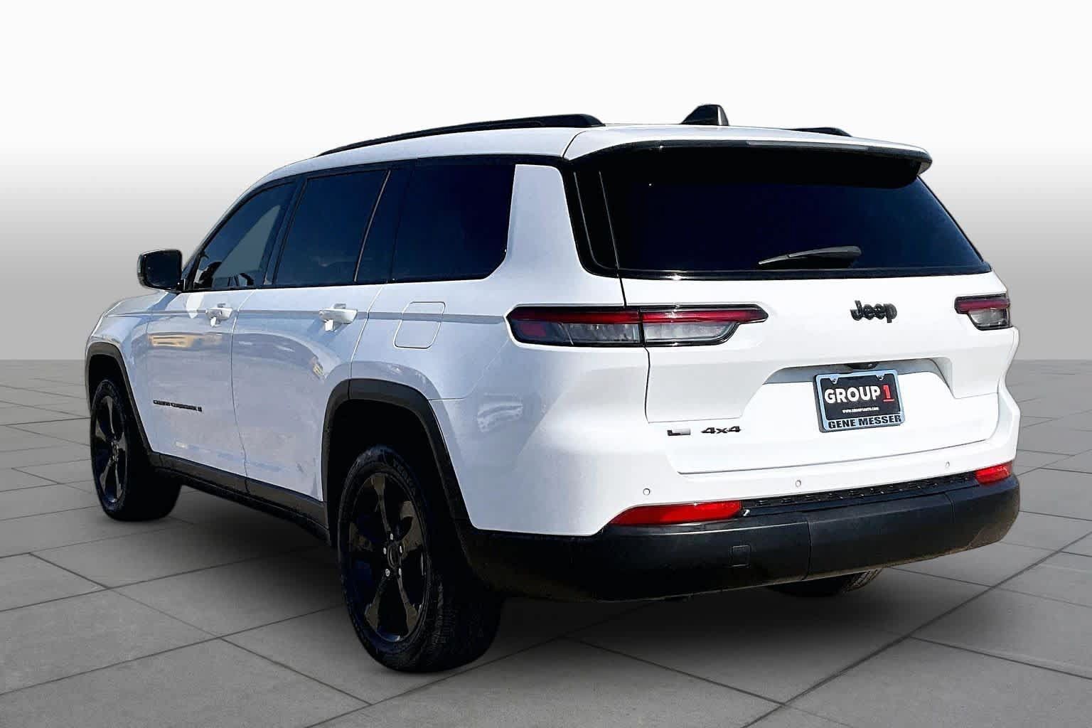 Used 2021 Jeep Grand Cherokee L Laredo AWD/4WD image 11