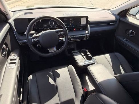Used 2025 Hyundai Ioniq 5 SEL RWD image 14