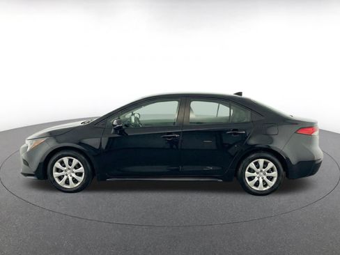 Used 2025 Toyota Corolla LE FWD image 4