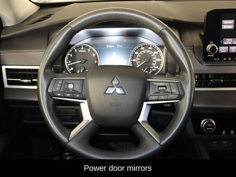 Used 2024 Mitsubishi Outlander ES image 7