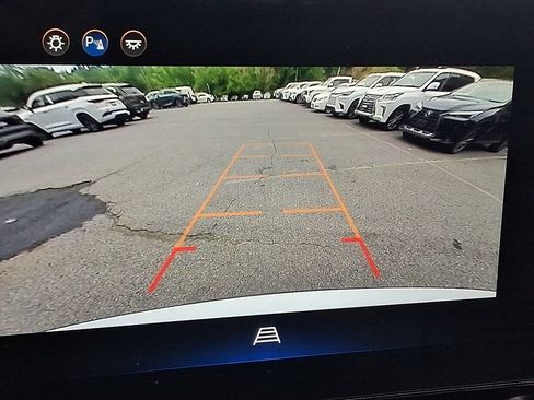 Used 2025 Chevrolet Equinox LT FWD image 17