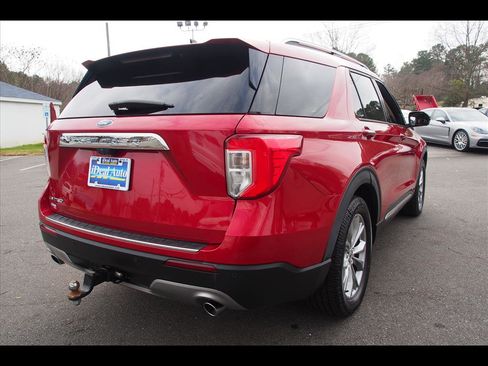 Used 2021 Ford Explorer Limited w/ Equipment Group 301A image 5