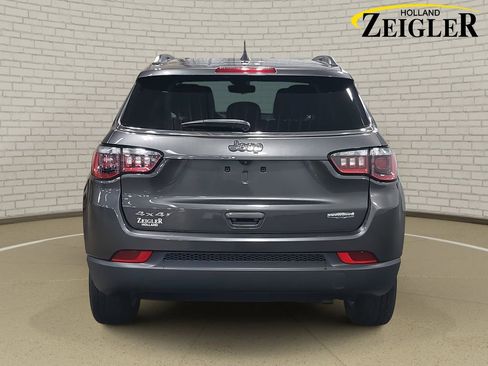 Used 2022 Jeep Compass Latitude image 6