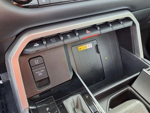 Used 2024 Toyota Tundra Platinum image 8